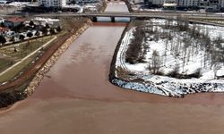 Rengi adı gibi kızıla büründü