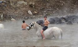 Kaplıcada banyo keyfi