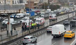 Avcılar'da iki metrobüs çarpıştı