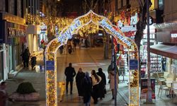 Pendik sokakları Ramazan ayını ışıl ışıl karşılıyor