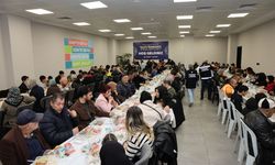 Küçükçekmeceliler, bereketi paylaşıyor