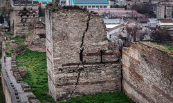 İstanbul’daki Kara Surlar büyük tehlike altında