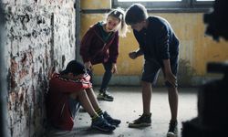 Güven ailede başlar, çocuğunuza yapılan zorbalığı görün!