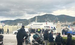 Türk tatilciler dönüş yolunda Yunanistan'ın Midilli Adası'nda mahsur kaldı