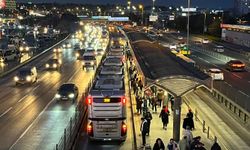Metrobüs ayağının üstünden geçen kadın yaralandı