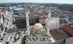 Arnavutköy'ün simgesi 46 yıllık Merkez Camii yıkılıyor