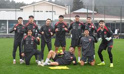 Ümit Milli Futbol Takım, hazırlıklarını yağmur altında sürdürdü
