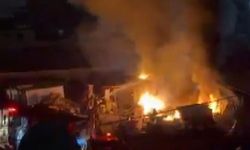 Arnavutköy'de gece yarısı korkutan yangın