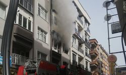4 katlı apartmanda yangın paniğe yol açtı