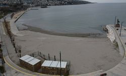 Büyükçekmece sahilinde deniz çekildi