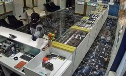 Maskeli 3 soyguncuya çay kazanlı direniş