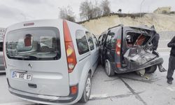 Arnavutköy'de 4 aracın karıştığı zincirleme kaza: 6 yaralı