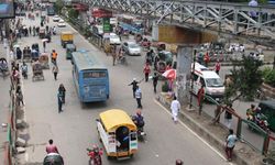 Otobüs ile tren çarpıştı: 12 ölü