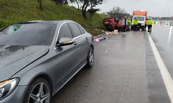 Tuzla’da iki araç çarpıştı: 2’si çocuk 7 yaralı