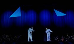 Müslüm Gürses hologramı, 5G ile AKM’de sahne aldı