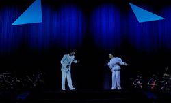 Müslüm Gürses hologramı, AKM’de sahne aldı