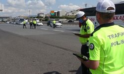 Usulsüz plakaya para cezası ve trafikten men geliyor