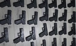 Ev ve aracından 50 tabanca çıktı