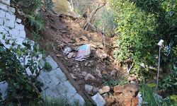 Toprak kaymasından 10 dakikayla kurtuldu