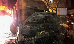 Gece yarısı park halindeki araçlar yandı