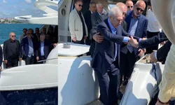 Aziz Yıldırım, Fenerbahçe Yüksek Divan Kurulu Toplantısı'na tekneyle geldi