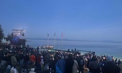 Anzak askerler Gelibolu'da 'Şafak Ayini' ile anıldı