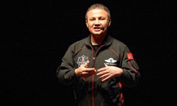 Alper Gezeravcı AKM Çocuk Sanat Festivali'nde miniklerle buluşuyor