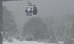 Bursa'da Nisan sürprizi: Uludağ'da kar yağışı etkili oldu