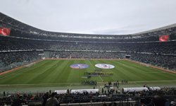 Tribünler sustu, çocuklar için yas tutuldu