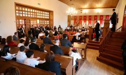 Çocuk meclisinden tarihi atmosferde 23 Nisan özel oturumu