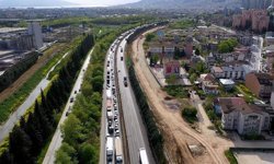 Kocaeli TEM'de 6 tır birbirine girdi