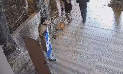 Ayasofya’da provokatif eylem: Bayrak açıp video çektiler