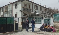 Konya'da deprem paniği: Çatlak oluşan 2 bina boşaltıldı