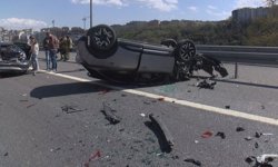 Eyüpsultan’da trafik kazası: 5 araç birbirine girdi