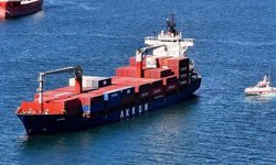 İstanbul Boğazı'nda gemi trafiği çift yönlü askıya alındı