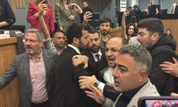 İzmir Büyükşehir Belediye Meclisi'nde gerginlik