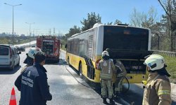 Eyüpsultan’da otobüs alev aldı, yolcular son anda indi