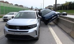 Kartal’da 6 aracın karıştığı zincirleme kaza