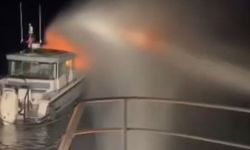 Kadıköy açıklarında seyir halindeki teknede yangın