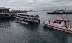 Yolcu teknesinde çıkan yangın söndürüldü