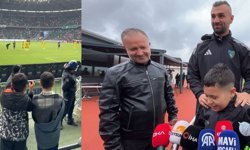 Minik taraftara, Serdar Dursun kamera hediye etti