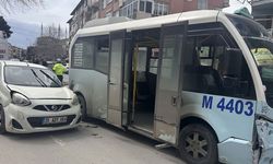 Maltepe'de minibüs araca çarptı