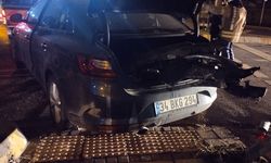 Kartal’da iki otomobil çarpıştı