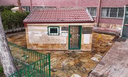 Hastane bahçesindeki türbe ilgi odağı oldu