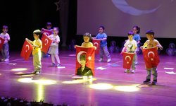 Kartal’da minikler 23 Nisan’ı kutladı