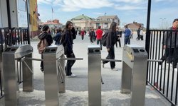 Öğrenciler kartla giriyor, velilere fotoğraflı bildirim gidiyor