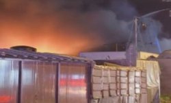 Tuzla'da kumaş fabrikasında yangın çıktı