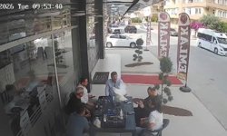 Tarsus’ta akılalmaz olay: Uçan tavuk masaya düştü