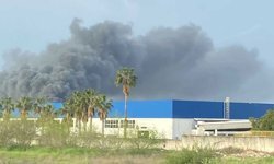 Geri dönüşüm tesisinde korkutan yangın