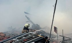 Sarıyer’de gecekondu alevlere teslim oldu